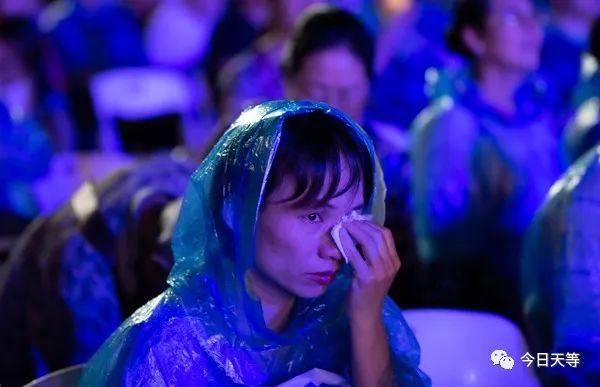 1.夜夜嗨一区二区二区三区嫩新玩法