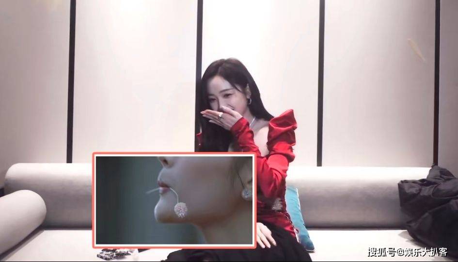 中国美女裸体视频引发热议，网友疯狂转发，专家呼吁理性看待