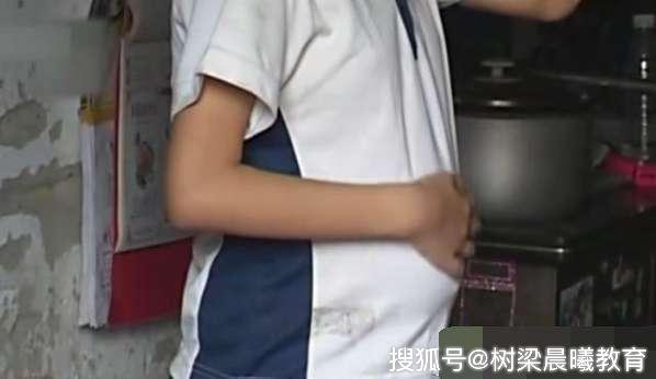 14岁初中女生脱光衣服样子浜