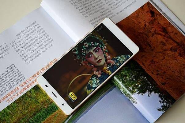 不卡精品久久久畅享高清流畅体验，告别卡顿烦恼，尽享极致视听盛宴