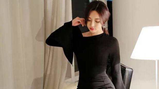 老熟女好BBBBBB的独特魅力，成熟女性风采尽显，优雅与自信并存