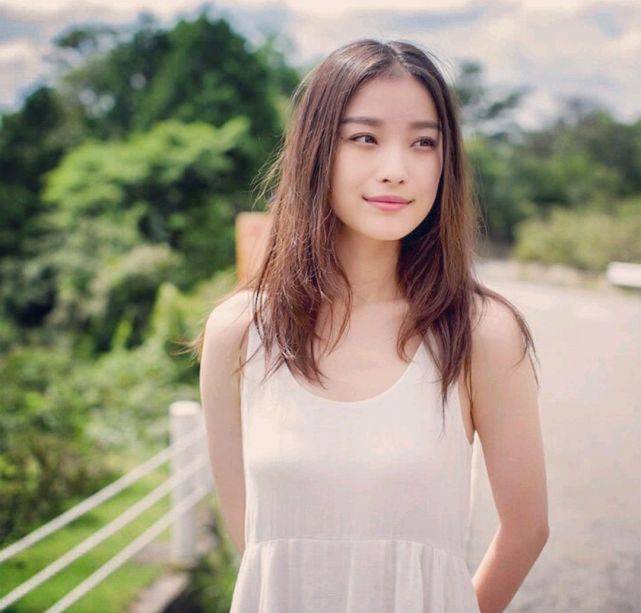 玖玖色婷婷综合展现优雅魅力，探索时尚潮流，打造独特风格