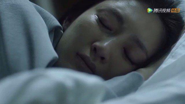 男人困困放入女人困困里视频引发热议，网友直呼太神奇，创意十足让人惊叹