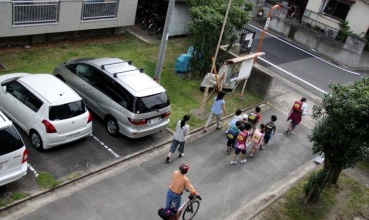 1.日本热妇xxx公交车遭遇离奇事件