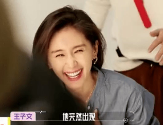 xxx18hd两个帅哥同框热舞引爆全网，高颜值互动太养眼，粉丝直呼嗑到了