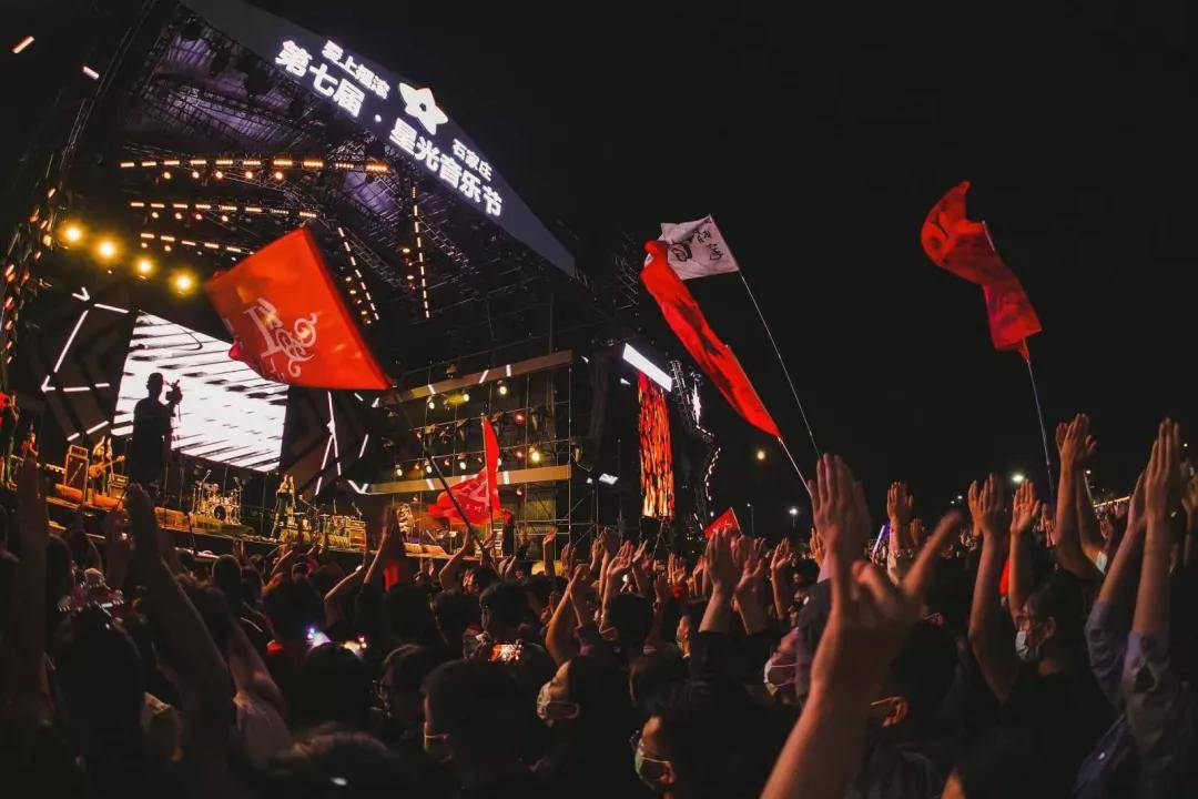 俄罗斯亚洲文化交融欧美日韩潮流碰撞时尚艺术与多元创新