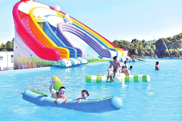 17c喷水乐园清凉一夏畅玩水世界,享受夏日激情,尽在欢乐水派对