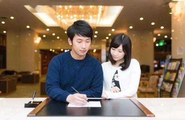 日本人与爱情文化探索，深度解析跨国恋爱，揭秘情感差异