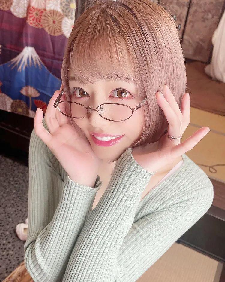 日本少妇浜崎的日常生活，揭秘她的美丽秘诀，探索亚洲女性的独特魅力