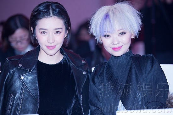 小少妇BBBBBB浓毛浜风情写真，展现独特魅力，吸引无数目光