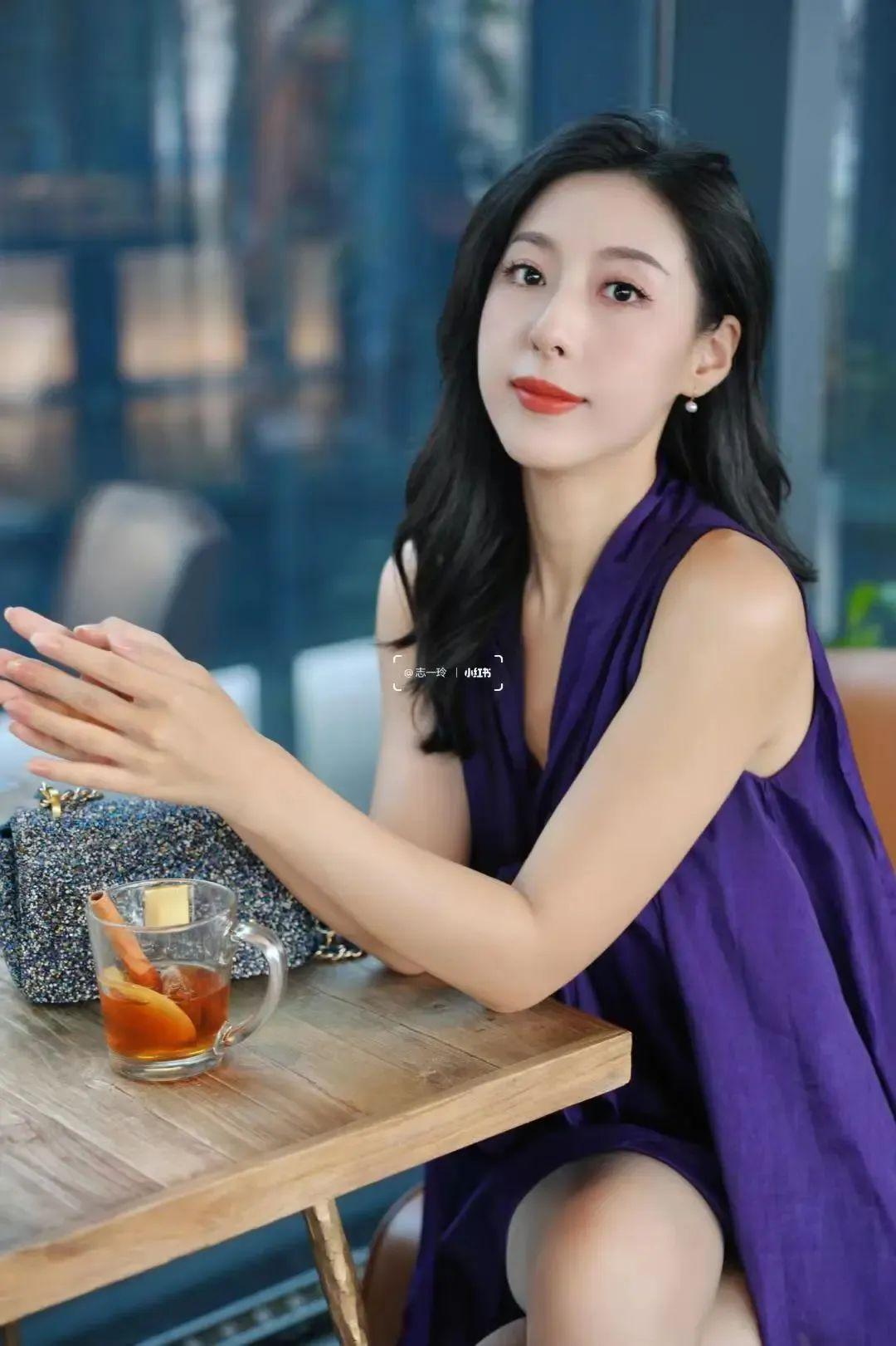 2.熟妇女人妻的风情万种，成熟韵味，令人心动不已