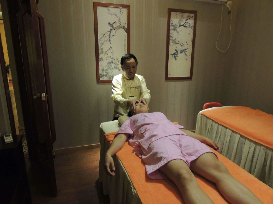 2.大肥婆推油，舒缓疲劳，重塑曲线，焕发活力