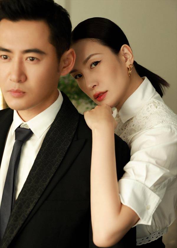 毛片伊人惊艳亮相，探索光影艺术之美，感受视觉与情感的完美融合