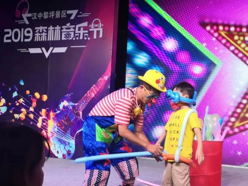 无码8090精品久久一区经典回顾，怀旧影视，重温青春记忆