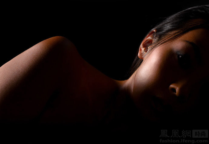 亚洲人体艺术写真精选，韩国模特时尚大片，日本风格摄影展示