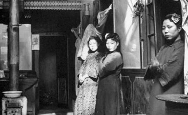 2.偷拍中国妓女老头浜暗巷秘闻，地下情色交易，灰色产业链曝光