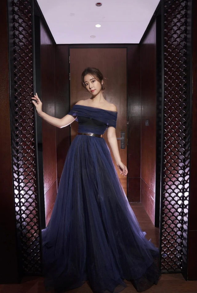 中国熟女魅力无限，探索成熟女性风采，感受独特韵味与优雅气质