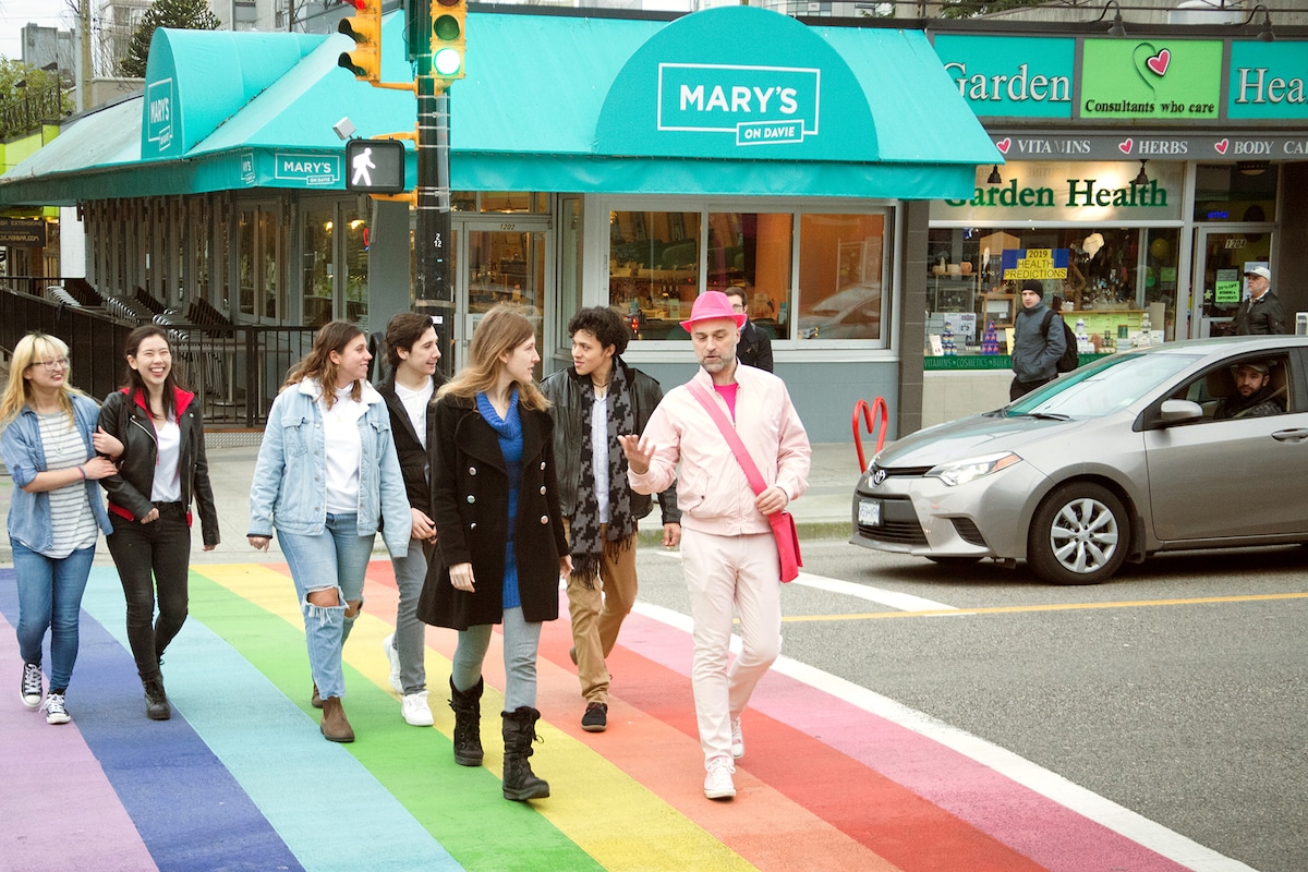 亚洲同志观看多元文化下的爱与认同，探索亚洲LGBTQ+群体的生活故事，感受真实情感
