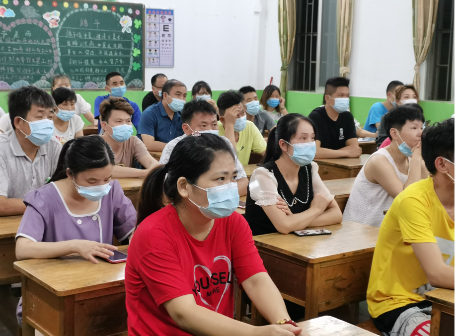 女学生援交不戴套引发热议，安全警示需重视，家长学校应加强教育