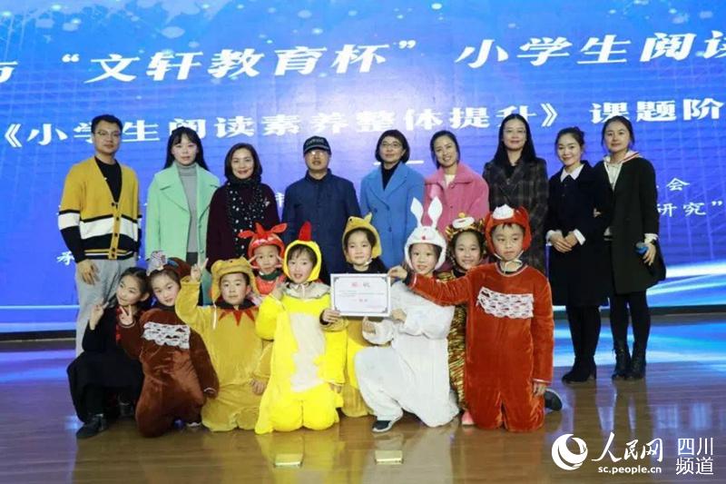丁香女月天婷婷成人绽放优雅魅力，邂逅浪漫时光，谱写动人故事