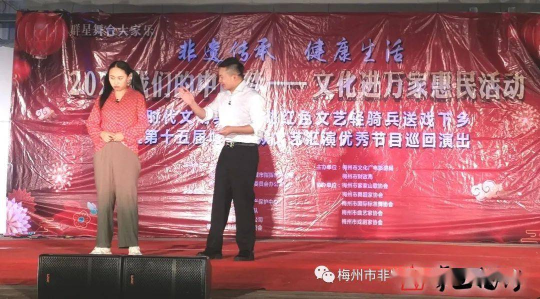 1.中文字幕自拍第一区精彩内容
