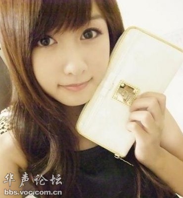 13女学生小嫩B图片展现青春校园风采，清纯可爱，充满活力，吸引眼球