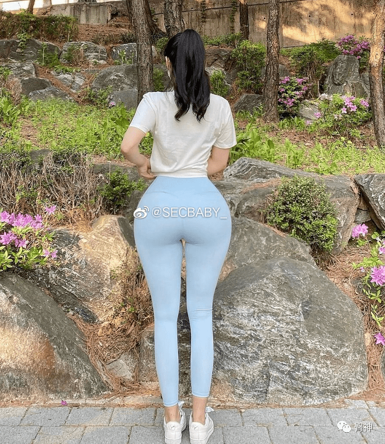 人妻蜜臀乱码精品久久，av区热辣推荐，性感诱惑不容错过