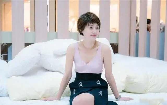 国产老熟女伦老熟妇A片小川桃果浜激情演绎，熟女风情诱惑无限，深夜独享私密时光