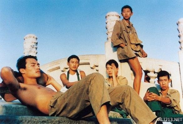 国产精品色欲惊艳呈现，撩人风情，独享奢华体验