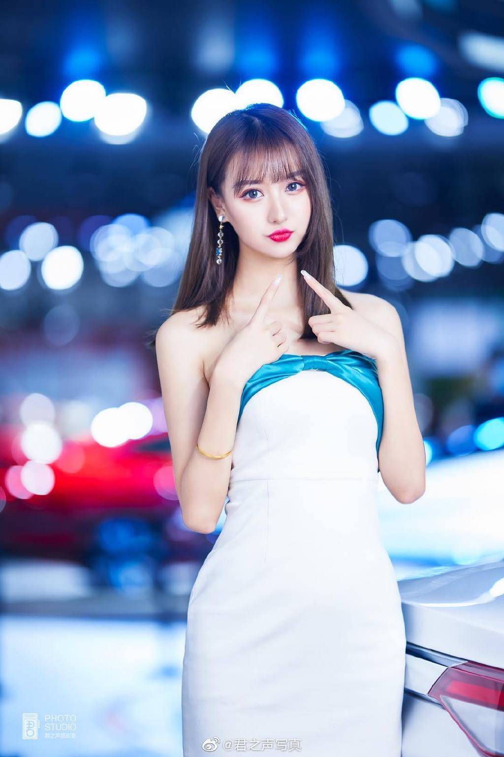 玖玖色婷婷综合展现优雅魅力，探索时尚潮流，打造独特风格