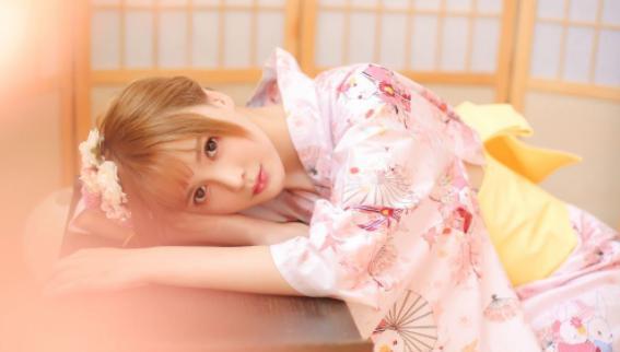 1.美女裸体私房照艺术写真集