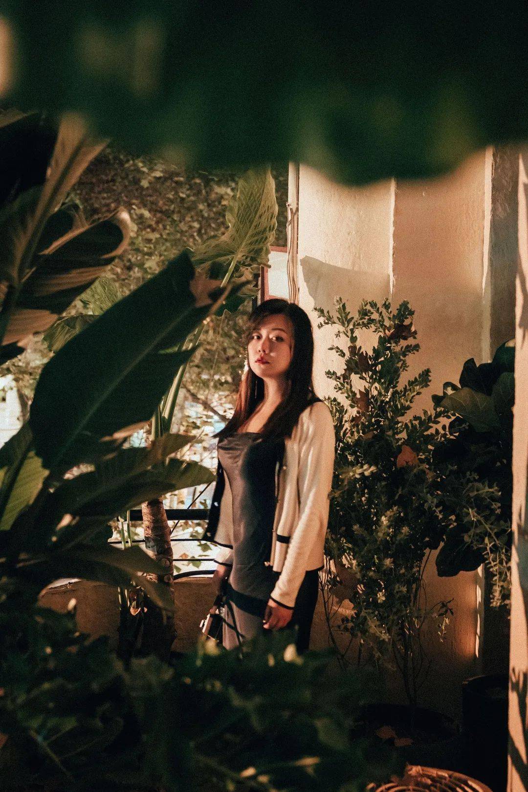 泰莎的绣感1986浜带来复古美学，探索刺绣艺术，重温经典设计风潮