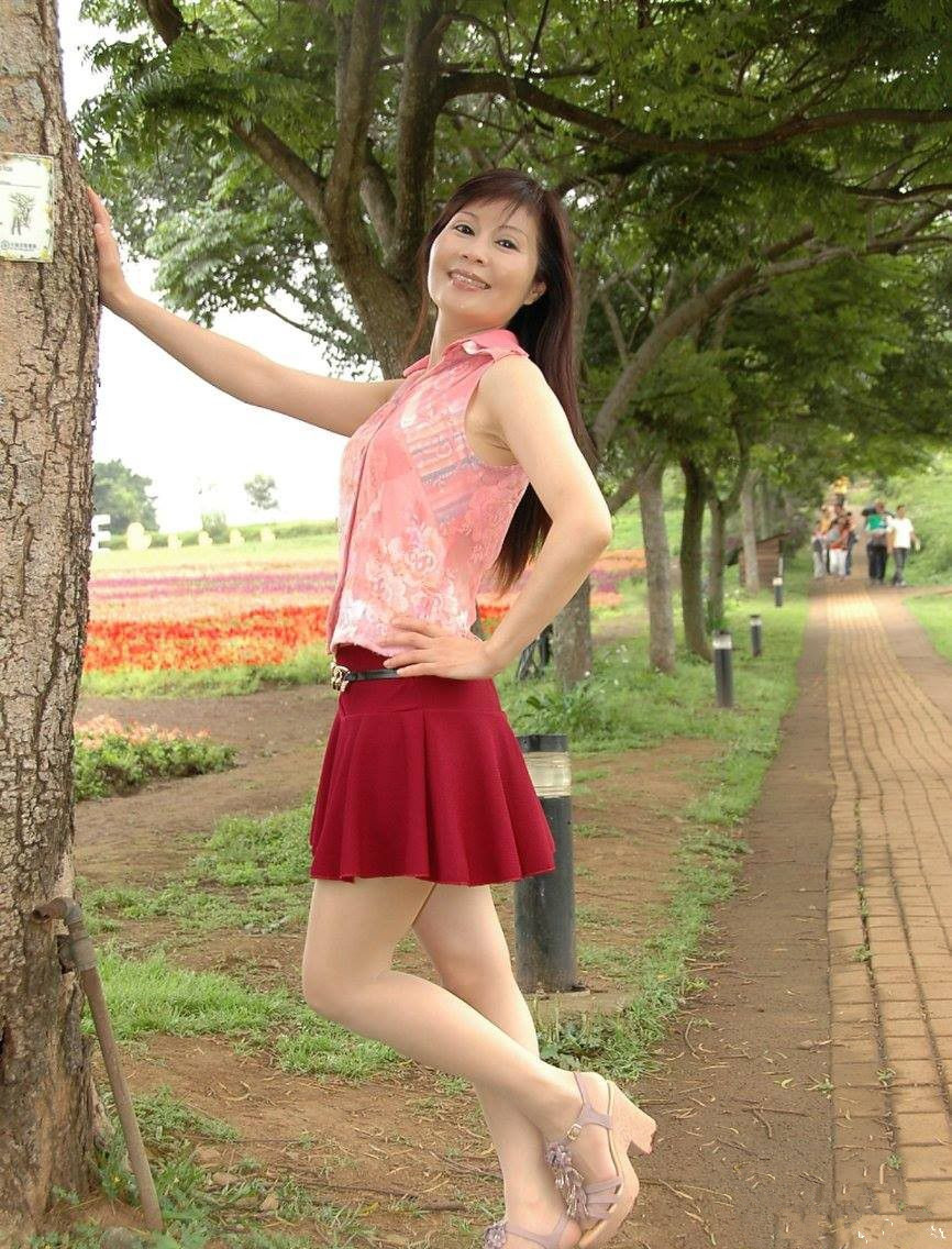 老熟女X88AV邂逅激情岁月，重温经典魅力，绽放成熟风采