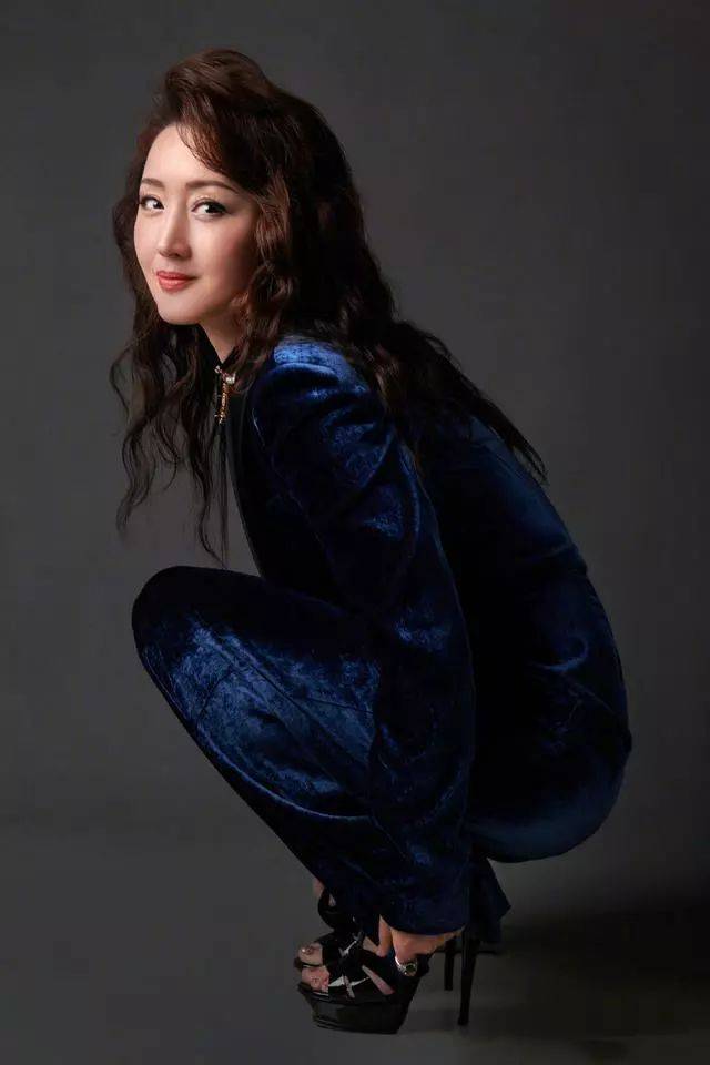 欧美熟妇淫XXXX激情诱惑，成熟魅力尽显，风情万种让人沉醉