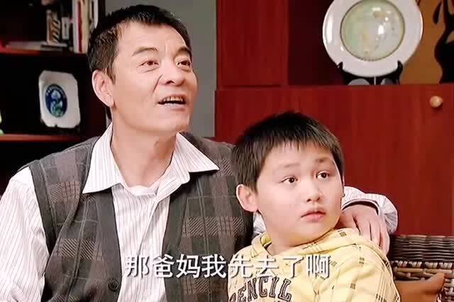 姐姐哺乳在娘家，弟弟天天把她插桃花，视频引发热议
