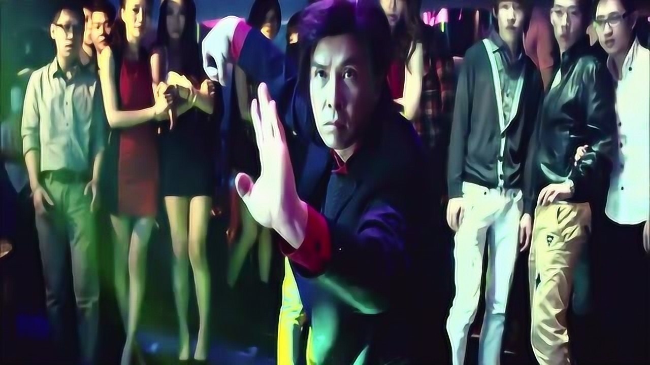 2.欧美黑人性爱表演激情四射，观众沸腾，场面火爆不容错过