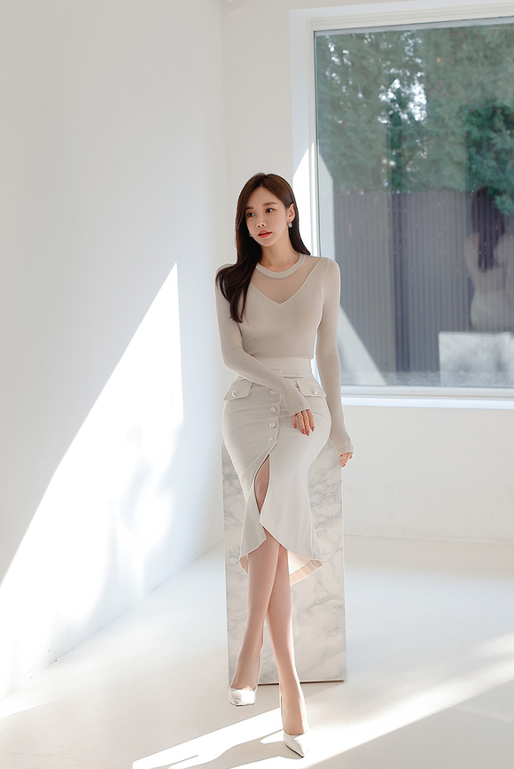 国产熟妇茂密黑森林风情写真，展现成熟女性魅力，自然性感诱惑