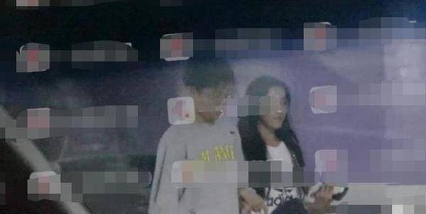 少妇嫩PXXXⅩXX猛交小说浜，激情四射的禁忌之恋，深夜里的欲望交织