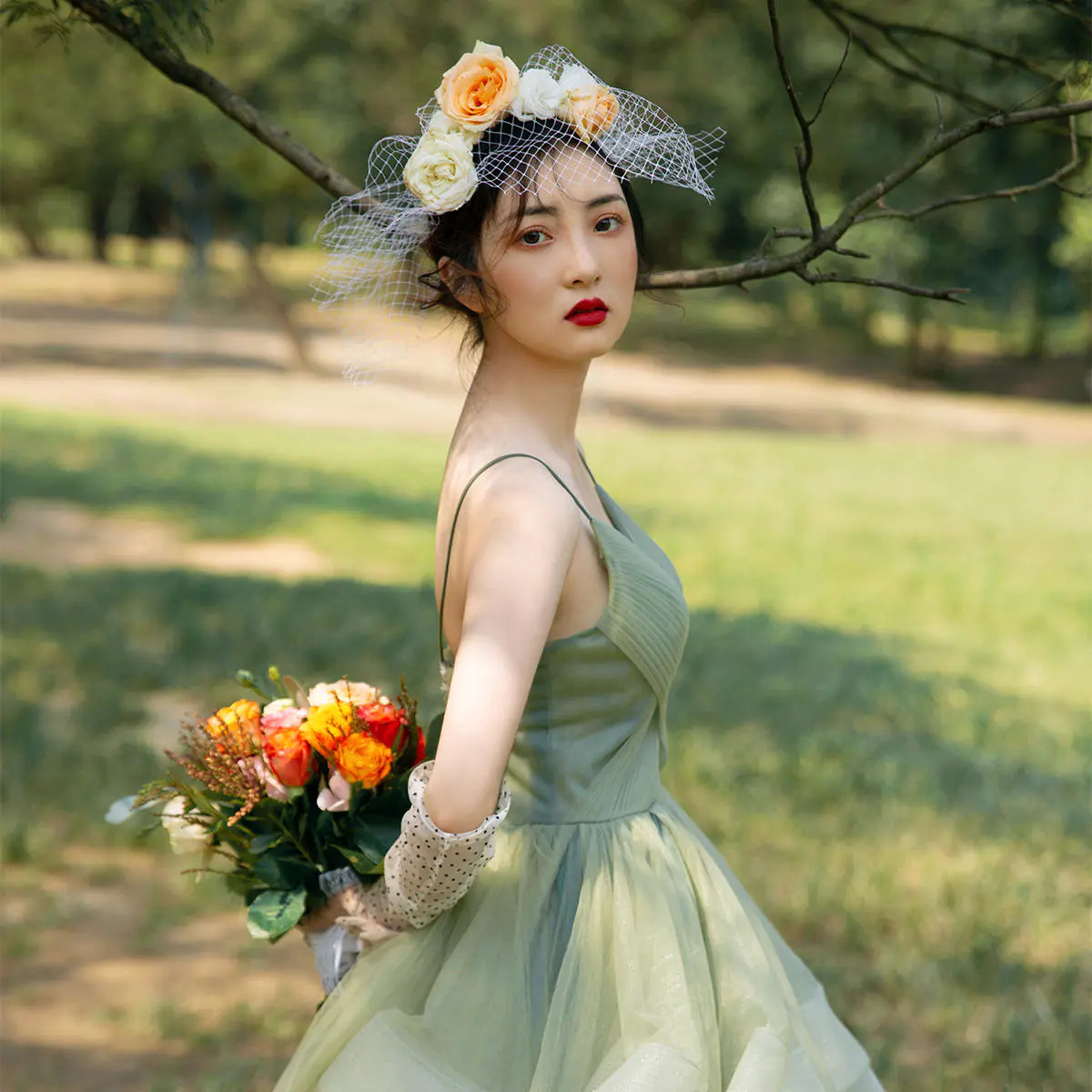 青青草婷婷色绽放自然之美，清新优雅，点缀生活诗意
