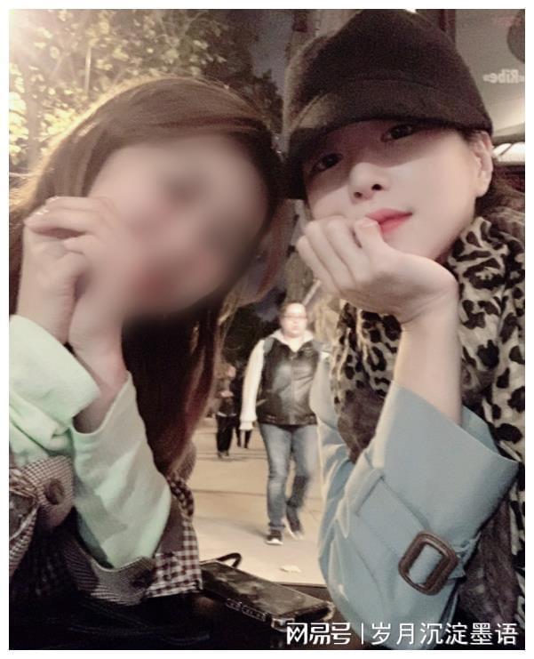 70岁老人观看毛片引发热议,真实故事曝光,晚年生活引深思 70岁老人观看毛片引发热议,真实故事曝光,晚年生活引深思