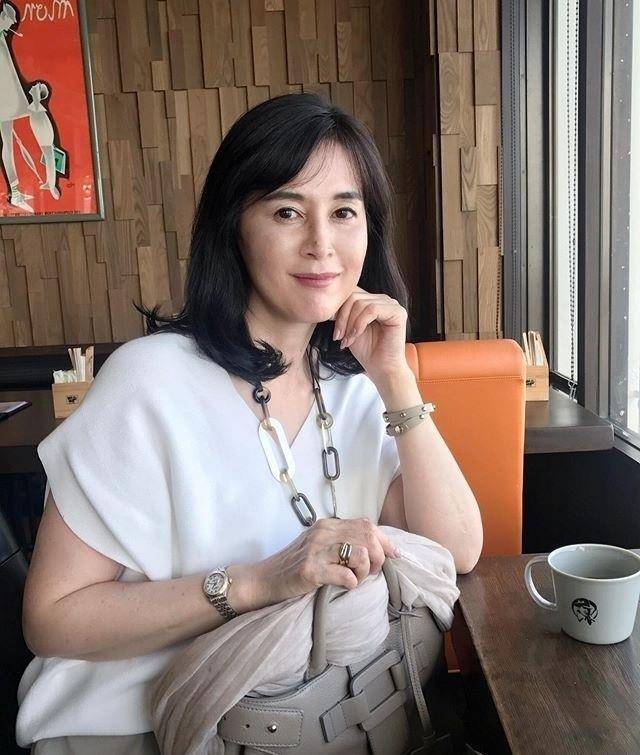 2.熟女老女人nd视频，热门精选，独家分享，不容错过