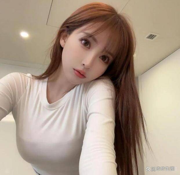 三上悠亚久久久久一本写真集珍藏版，绝美瞬间全记录，粉丝必看经典之作