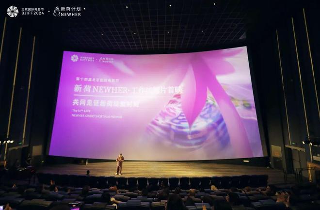 中国女人自由绽放国美亚一风采，展现东方魅力，自信优雅前行