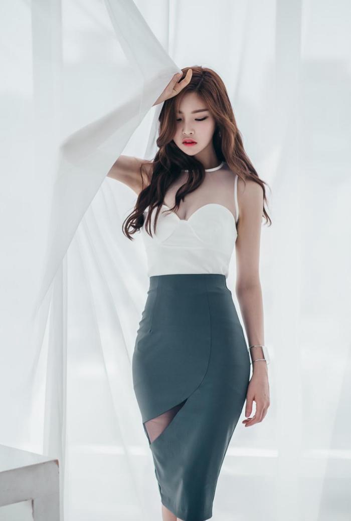 ass熟妇大白腚picses浜，性感熟女写真，高清大图收藏，魅力曲线尽显