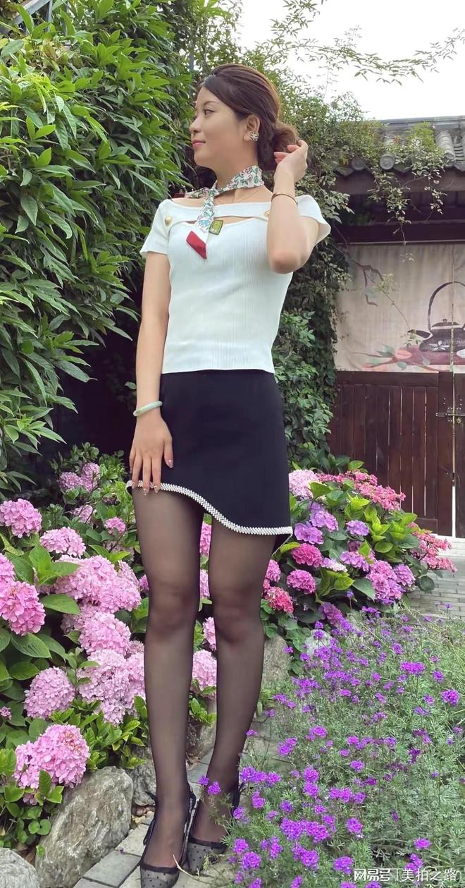 1.丰满人妻茂密黑森林的诱惑与神秘