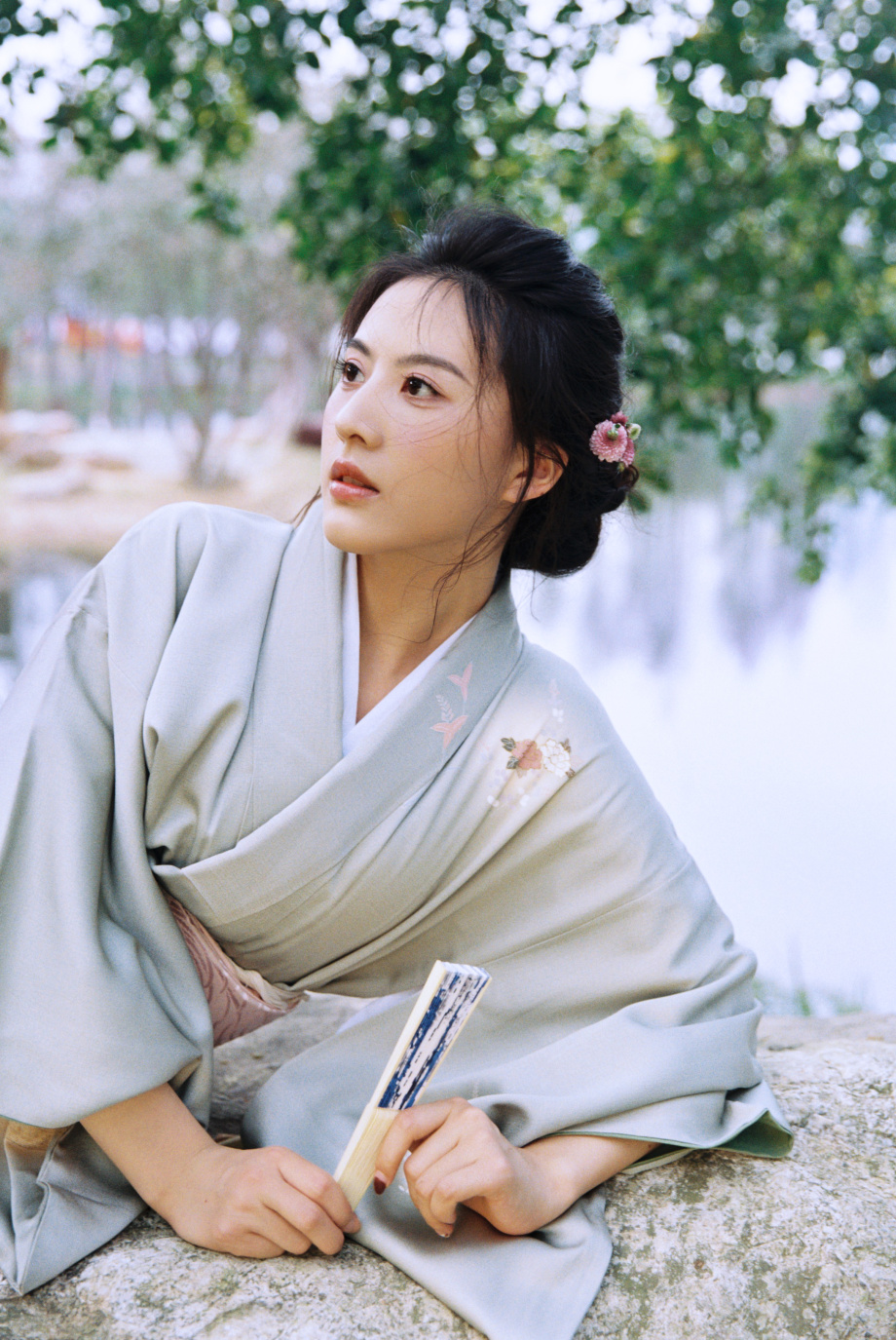 日本少妇生活写真，优雅风情，迷人瞬间定格