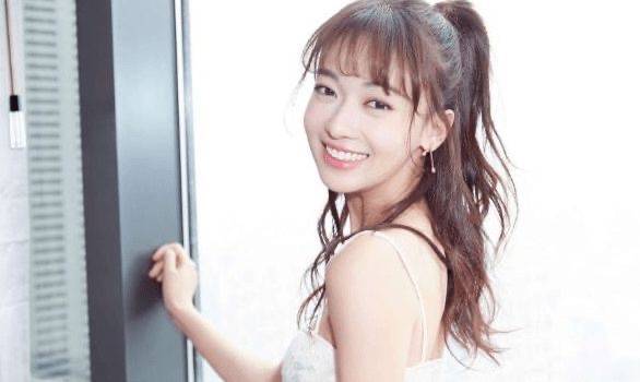 无码人妻AVv激情演绎家庭主妇的诱惑，真实情节引人入胜，满足你的所有幻想