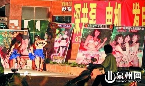 国产AV色欲诱惑，揭秘成人影片幕后制作，探索情色产业真实内幕