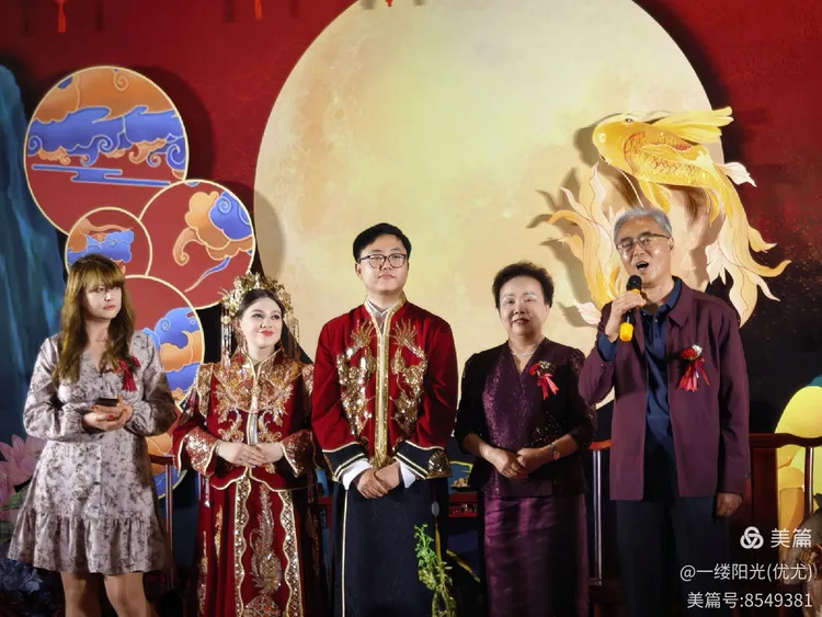 欧美日韩人妻风情万种，魅力无限，探索异域婚姻文化的独特韵味