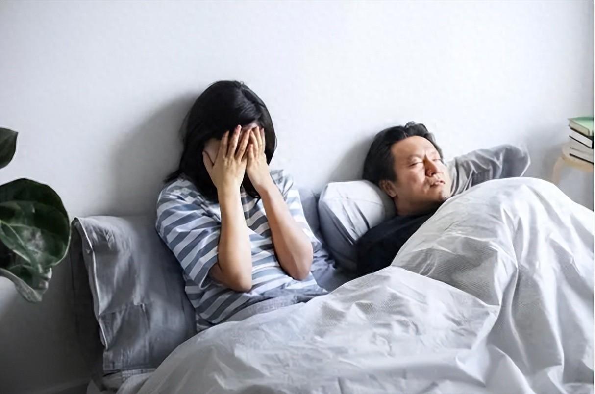 公公日日躁动不安我和公公乱伦口述小说，真实记录家庭禁忌情感，揭露隐秘欲望纠葛